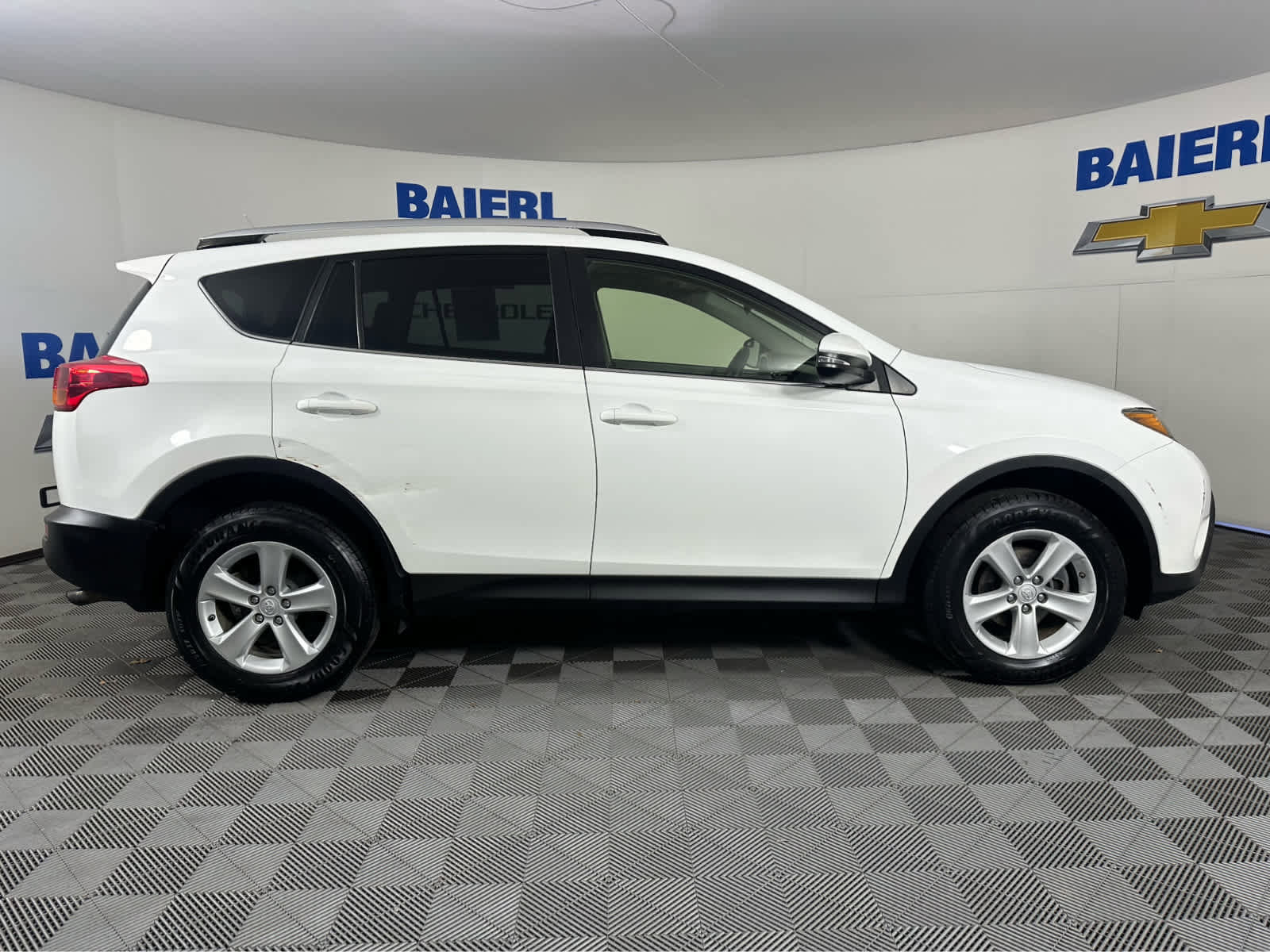 Used 2013 Toyota RAV4 XLE image 8