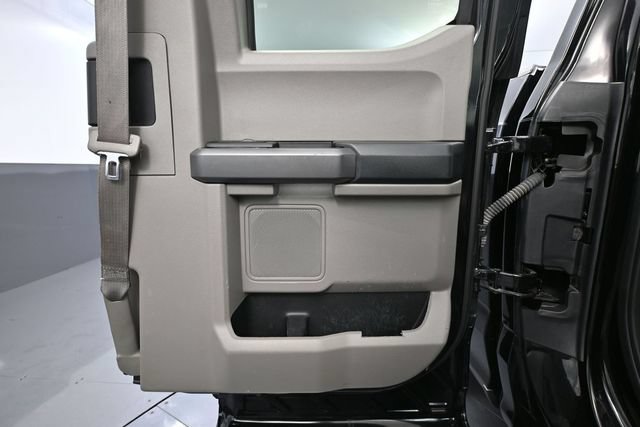 Used 2019 Ford F150 XLT w/ Equipment Group 302A Luxury AWD/4WD image 30