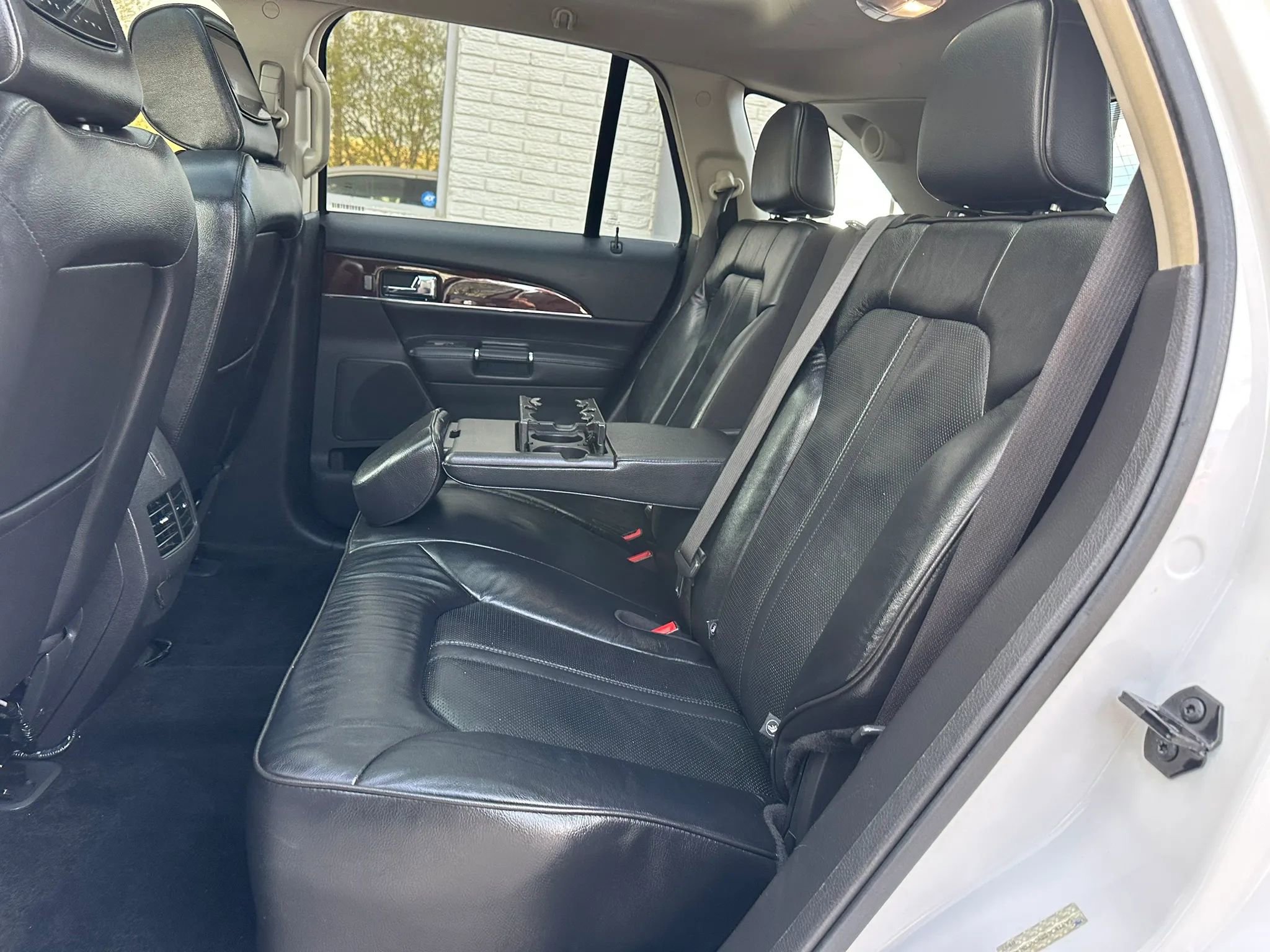 Used 2013 Lincoln MKX FWD image 18