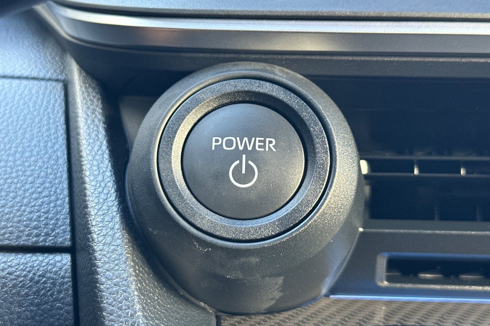 Used 2026 Toyota Prius XLE image 23