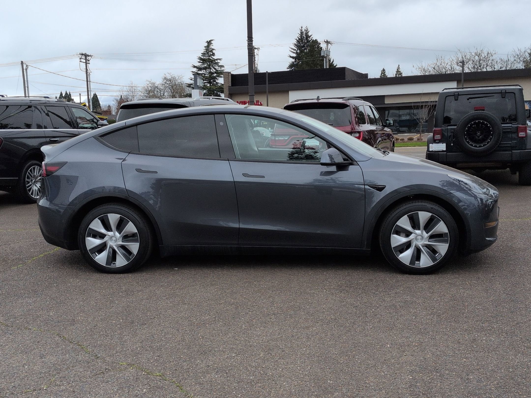 Used 2021 Tesla Model Y Long Range image 6