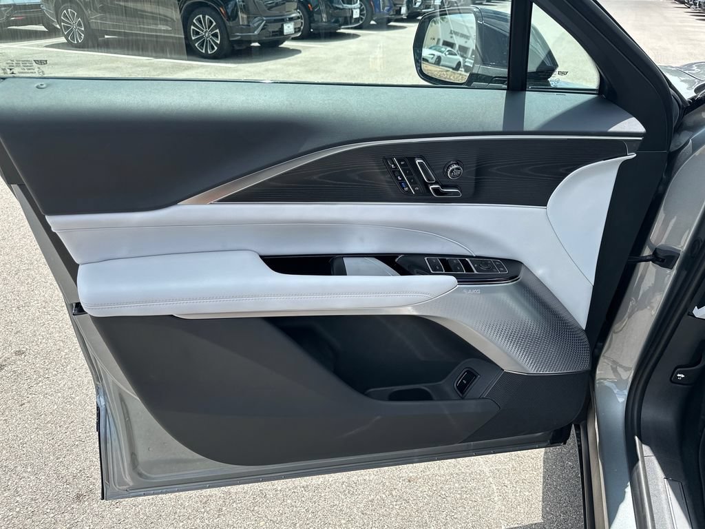 New 2026 Cadillac Lyriq Premium Luxury w/ LPO, Floor Liner Package AWD/4WD image 16