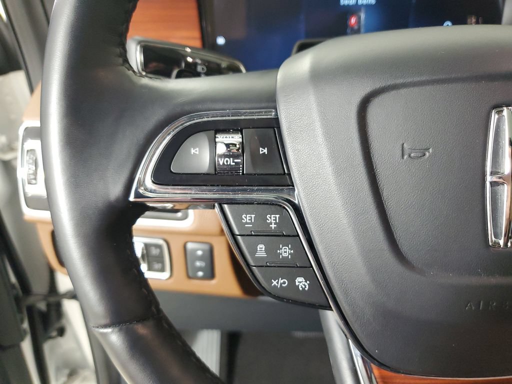 Certified 2024 Lincoln Navigator Reserve w/ Monochromatic Package AWD/4WD image 23