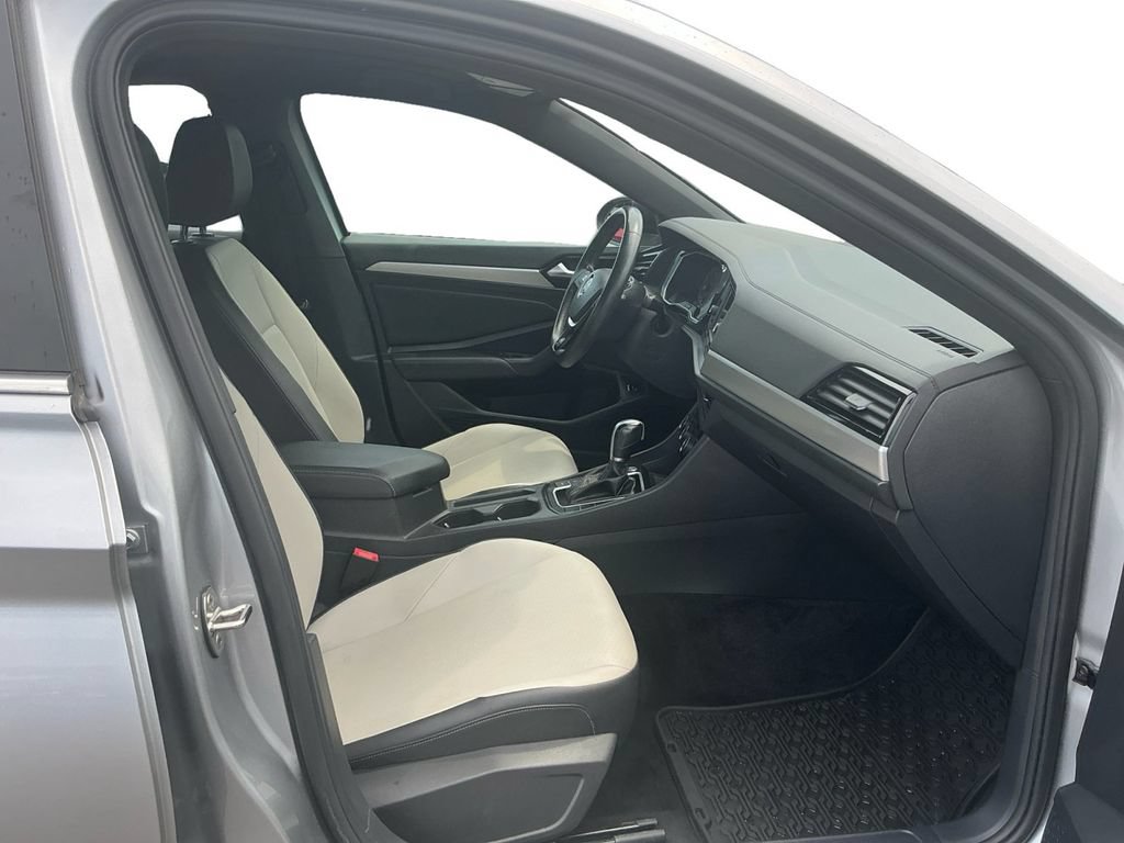 Used 2019 Volkswagen Jetta R-Line w/ R-Line Cold Weather Package FWD image 22