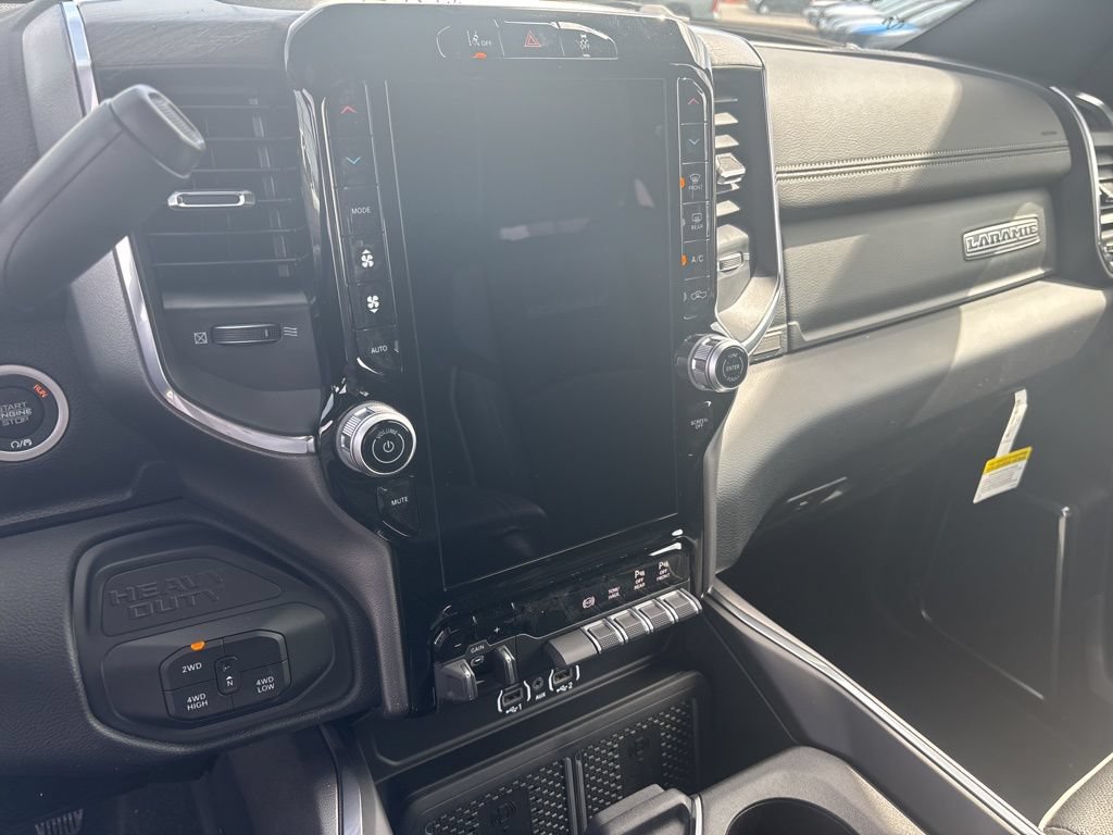New 2026 RAM 2500 Laramie AWD/4WD image 28