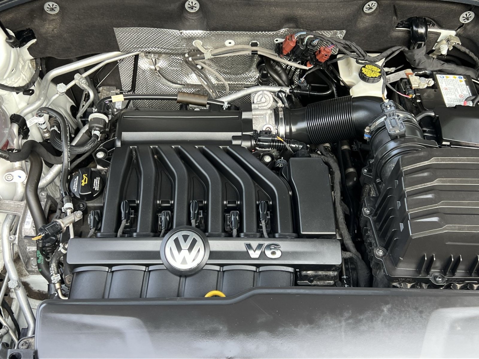 Used 2022 Volkswagen Atlas SEL Premium AWD/4WD image 32
