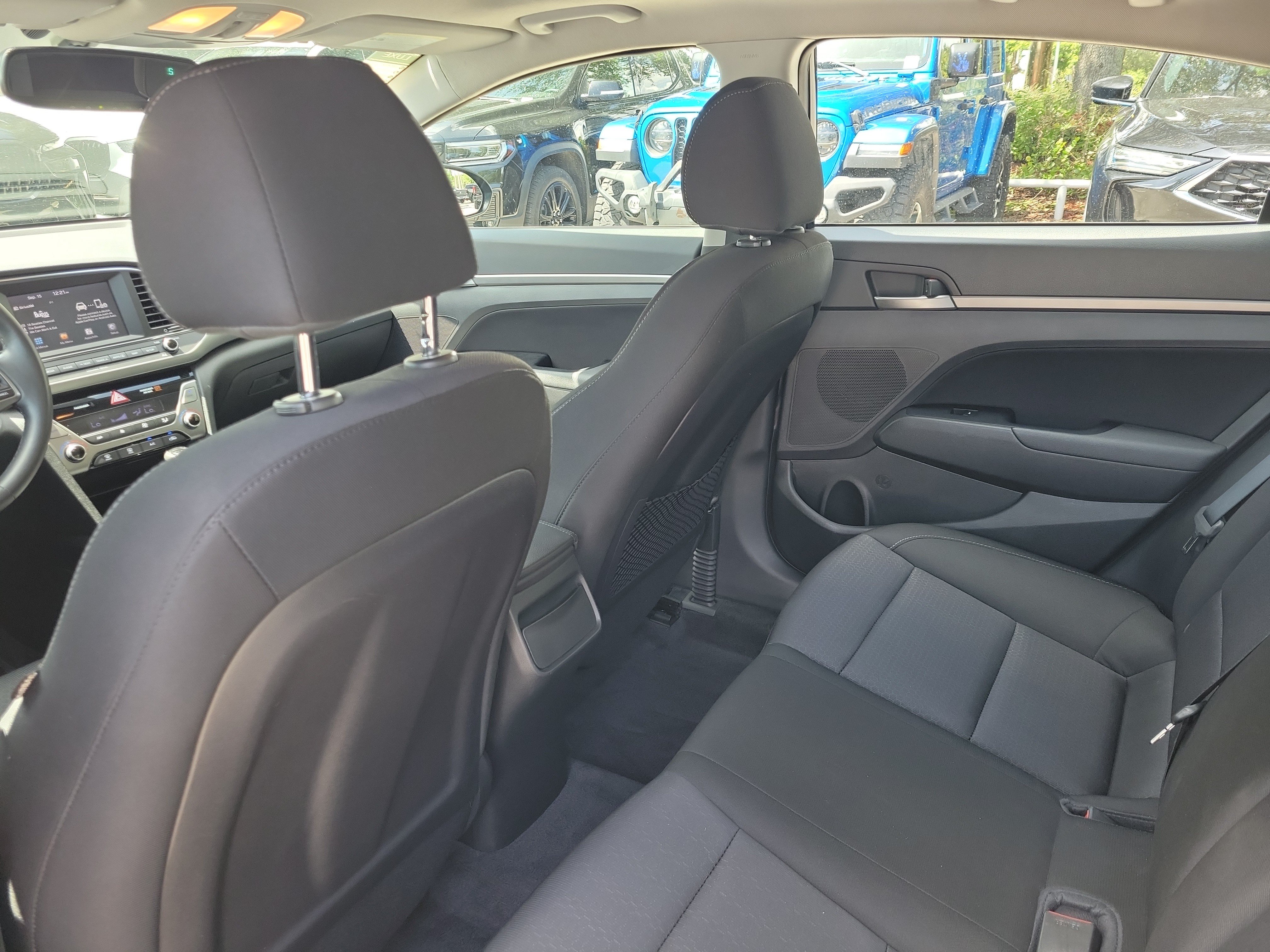 Used 2017 Hyundai Elantra Value Edition FWD image 9
