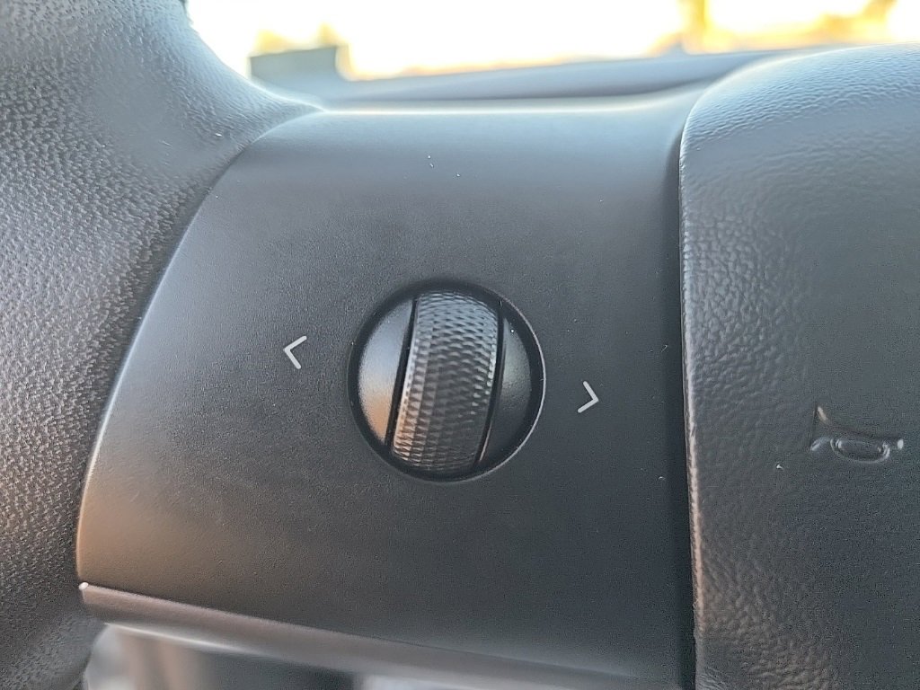 Used 2020 Tesla Model Y Long Range image 14