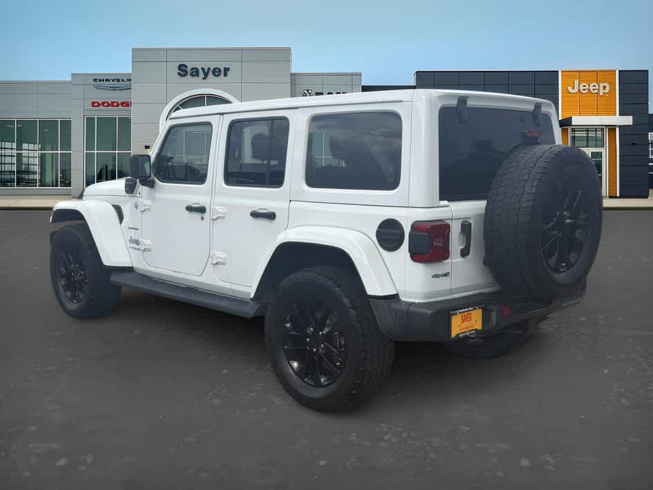 Used 2021 Jeep Wrangler Unlimited Sahara w/ Cold Weather Group AWD/4WD image 5