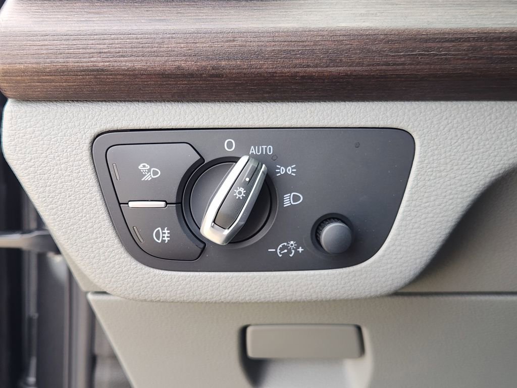 Used 2025 Audi Q5 e Premium image 21