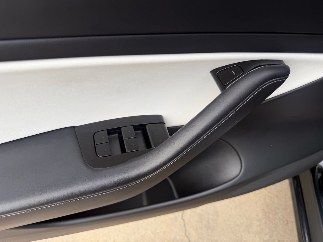 Used 2020 Tesla Model 3 Long Range AWD/4WD image 19