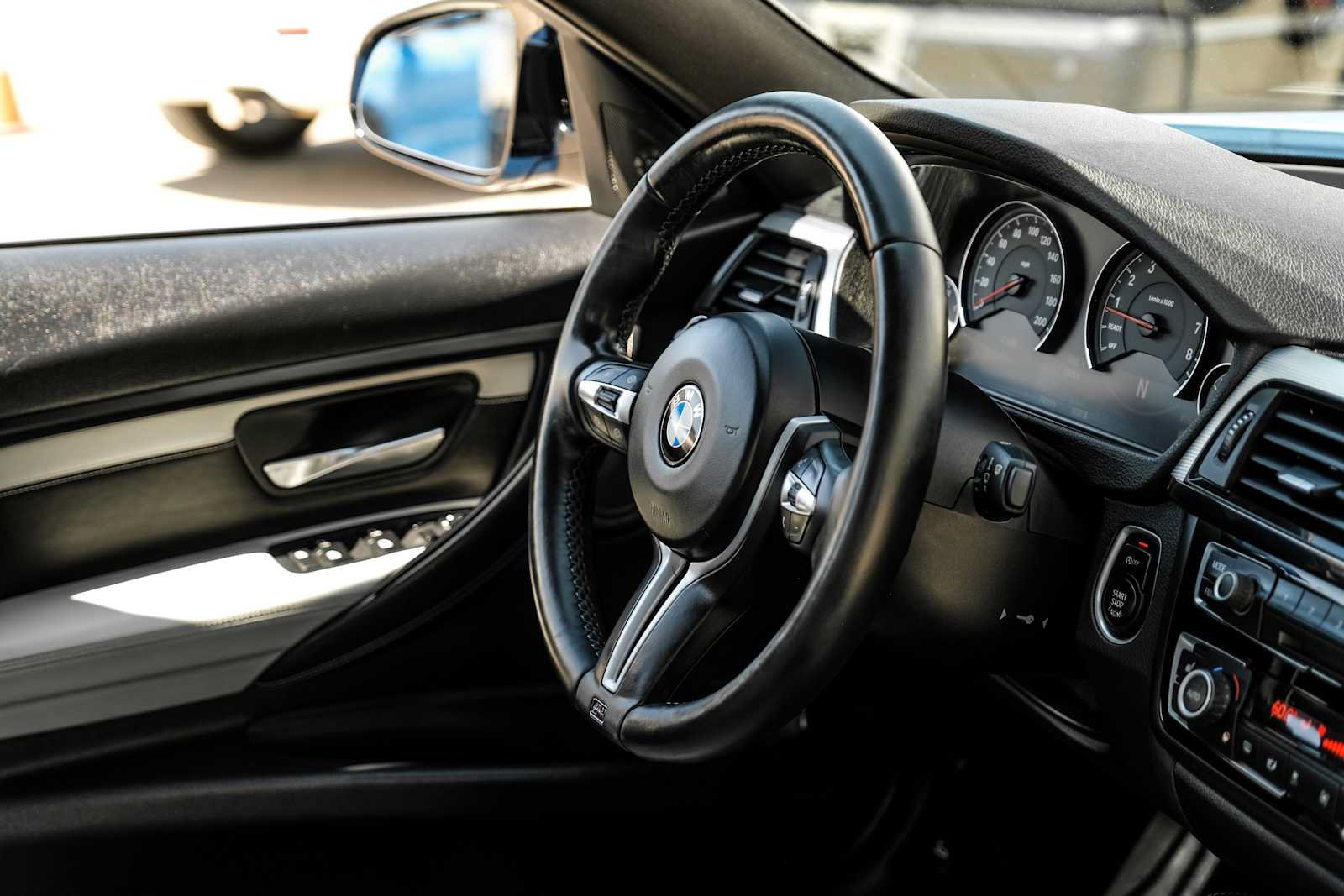 Used 2015 BMW M3 RWD image 14