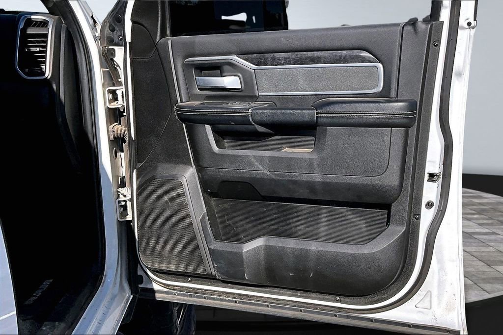 Used 2022 RAM 3500 Big Horn w/ Night Edition image 15