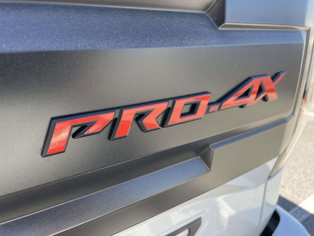 Used 2025 Nissan Frontier PRO-4X w/ Black Accent Package image 6