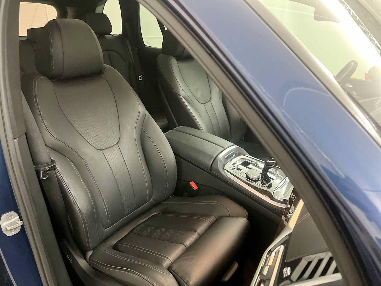 Used 2021 BMW X5 xDrive45e w/ Parking Assistance Package AWD/4WD image 32