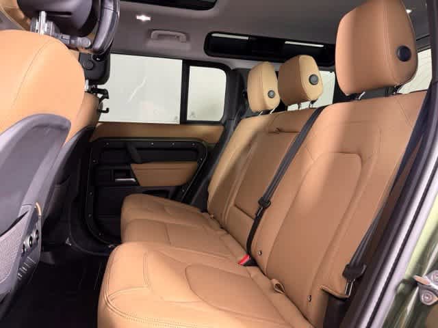 New 2026 Land Rover Defender 110 X-Dynamic SE AWD/4WD image 24