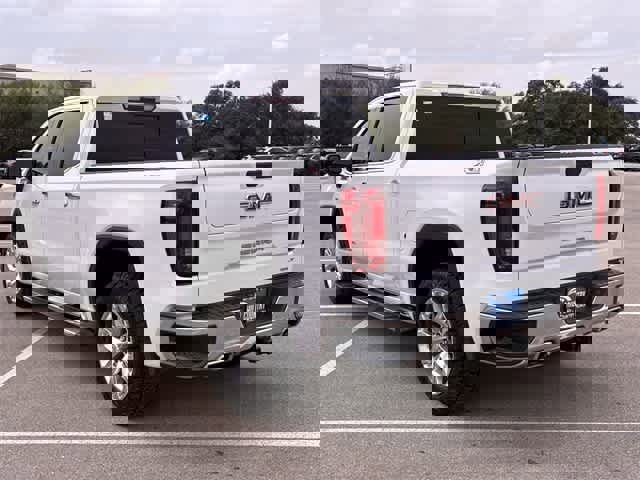 Used 2021 GMC Sierra 1500 SLT image 4