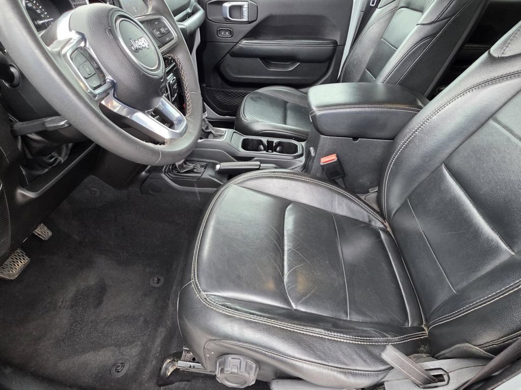 Used 2023 Jeep Wrangler Unlimited Sahara AWD/4WD image 6