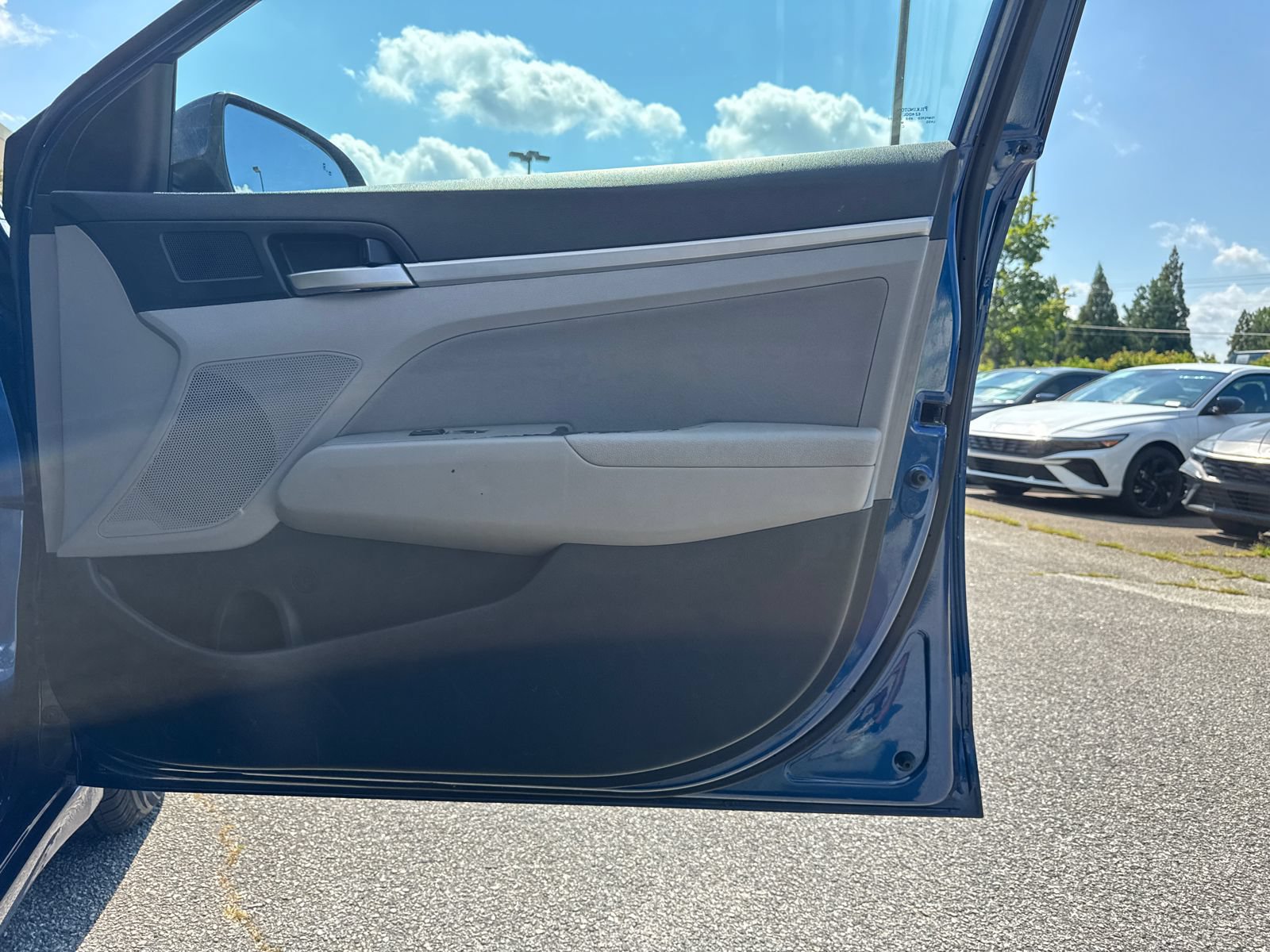 Used 2019 Hyundai Elantra SEL FWD image 14