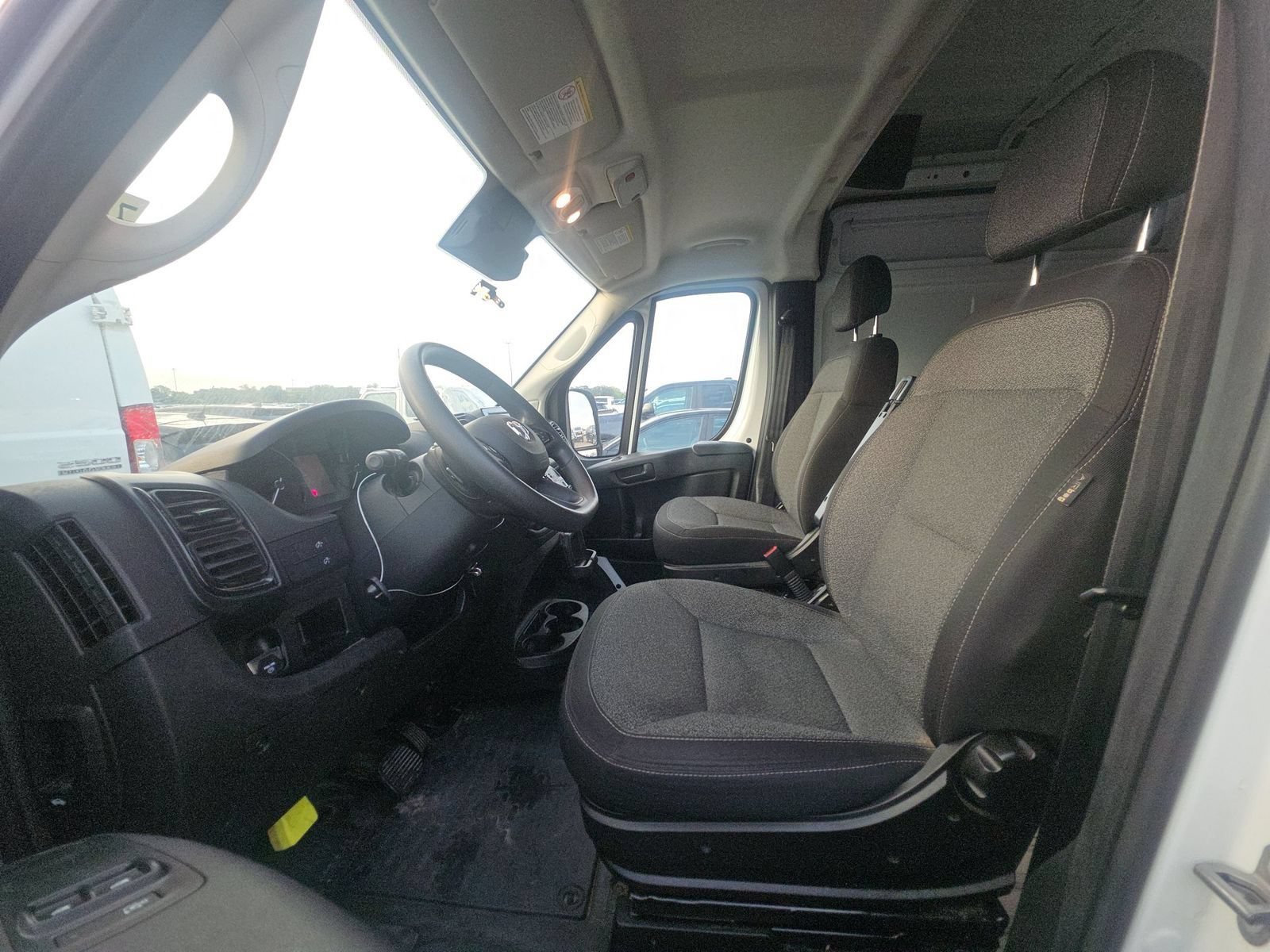 Used 2025 RAM ProMaster 2500 FWD image 5