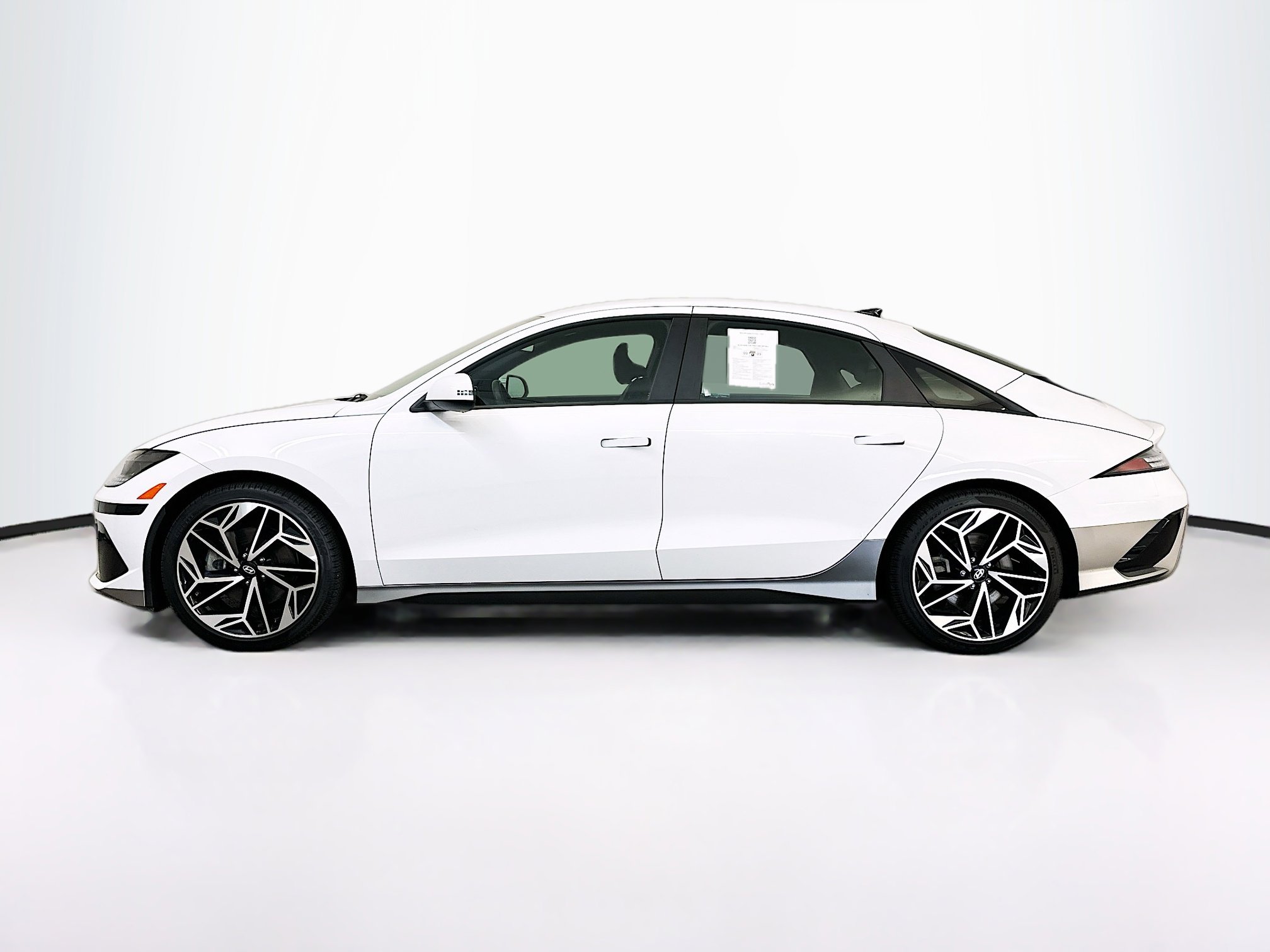 Used 2024 Hyundai Ioniq 6 SEL AWD/4WD image 4