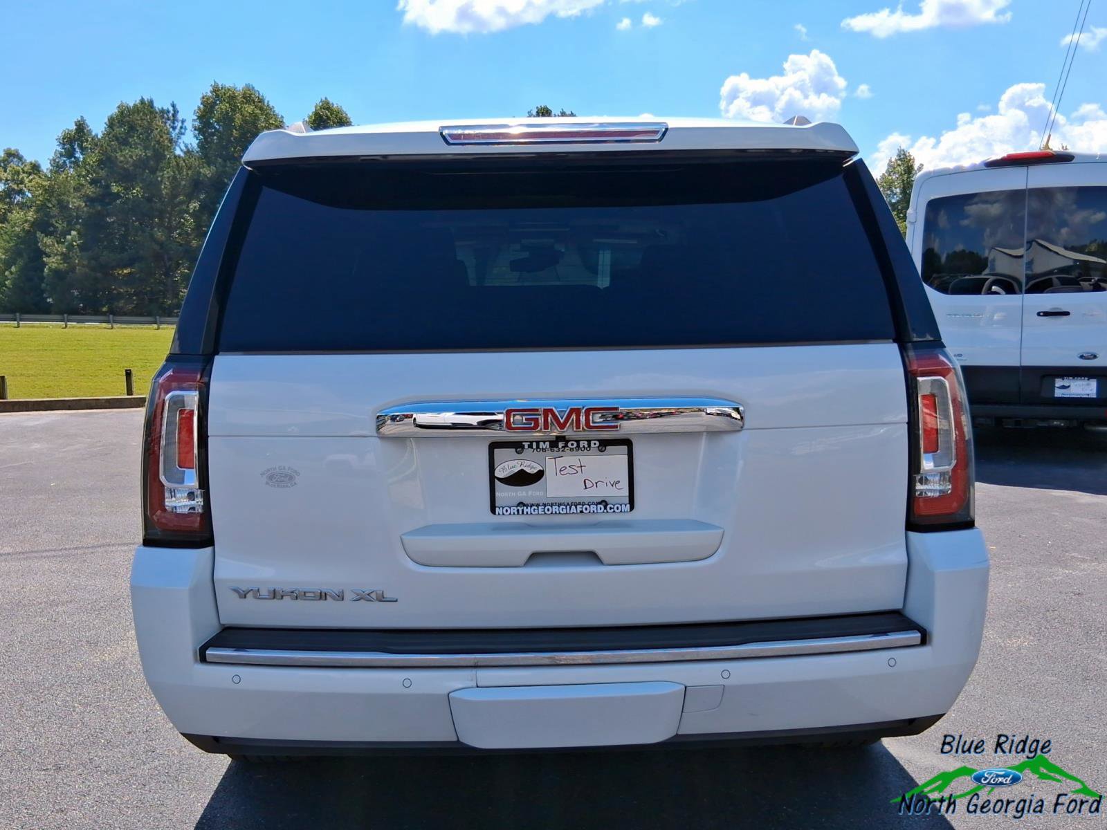 Used 2016 GMC Yukon XL Denali w/ Open Road Package image 4