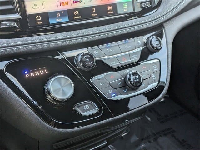New 2026 Chrysler Pacifica Select FWD image 13