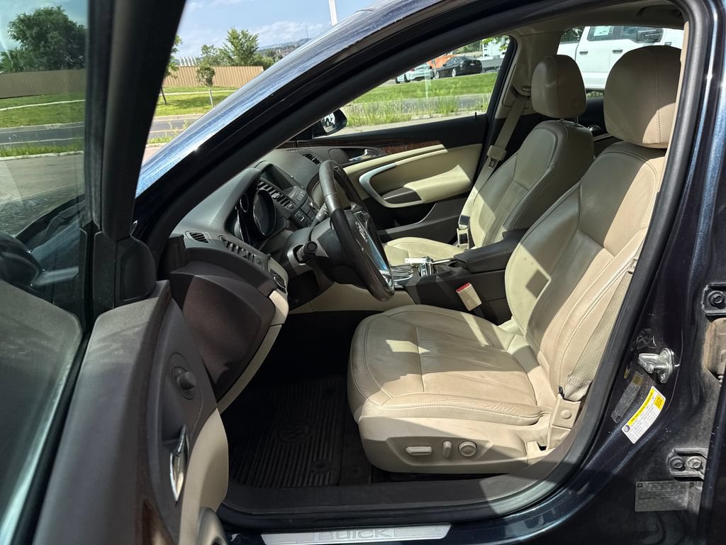 Used 2013 Buick Regal Premium FWD image 12