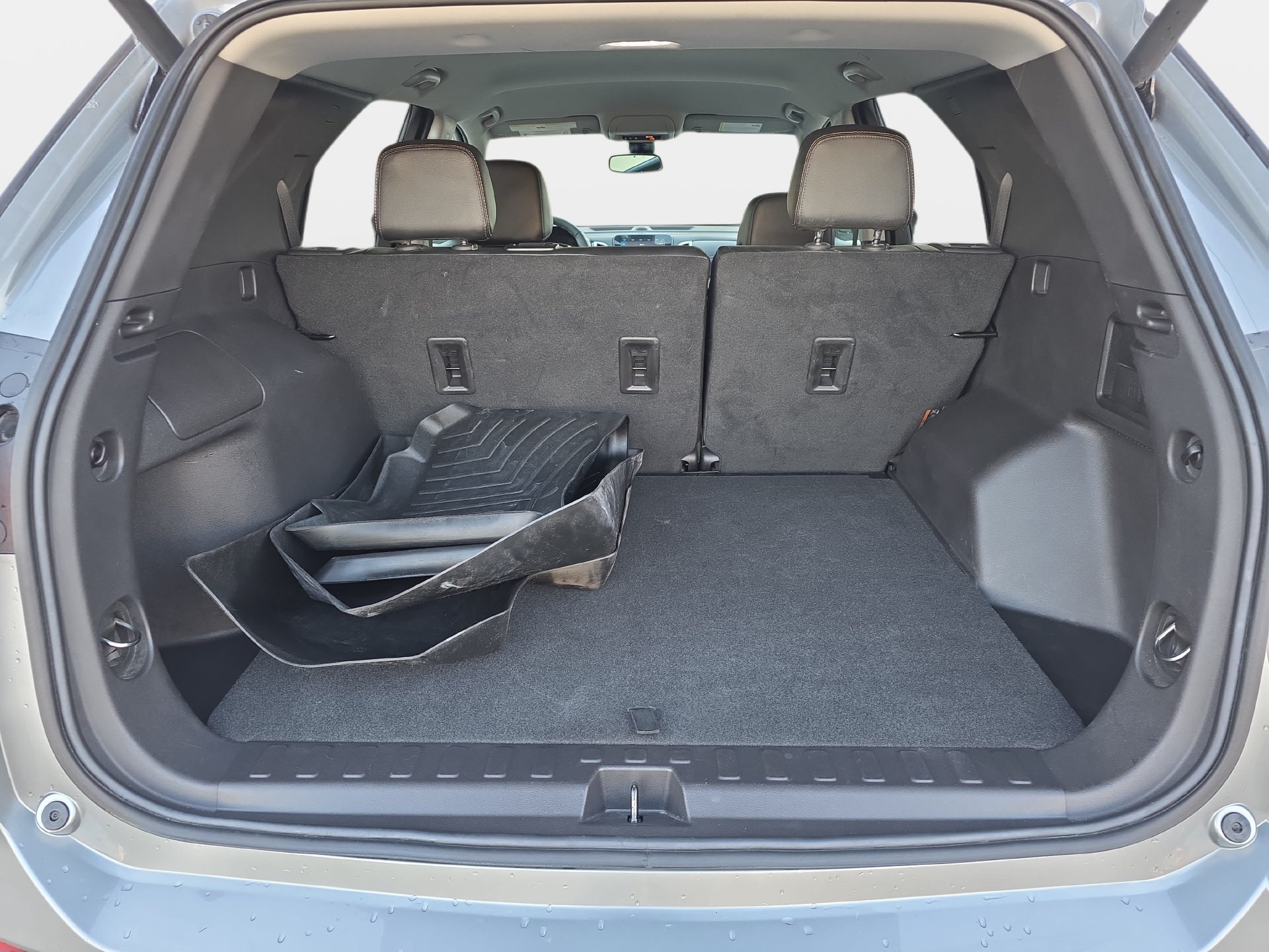 Used 2024 Chevrolet Equinox Premier FWD image 12