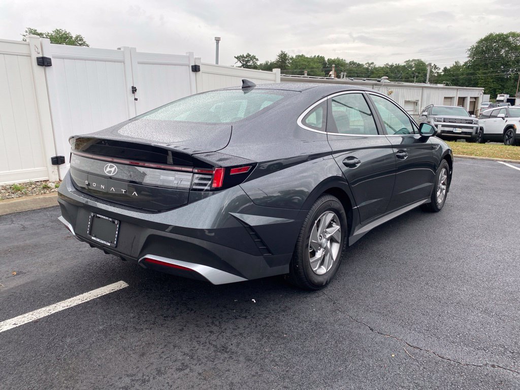 New 2026 Hyundai Sonata SE FWD image 4