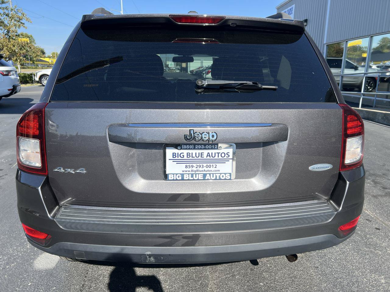Used 2017 Jeep Compass Latitude AWD/4WD image 4