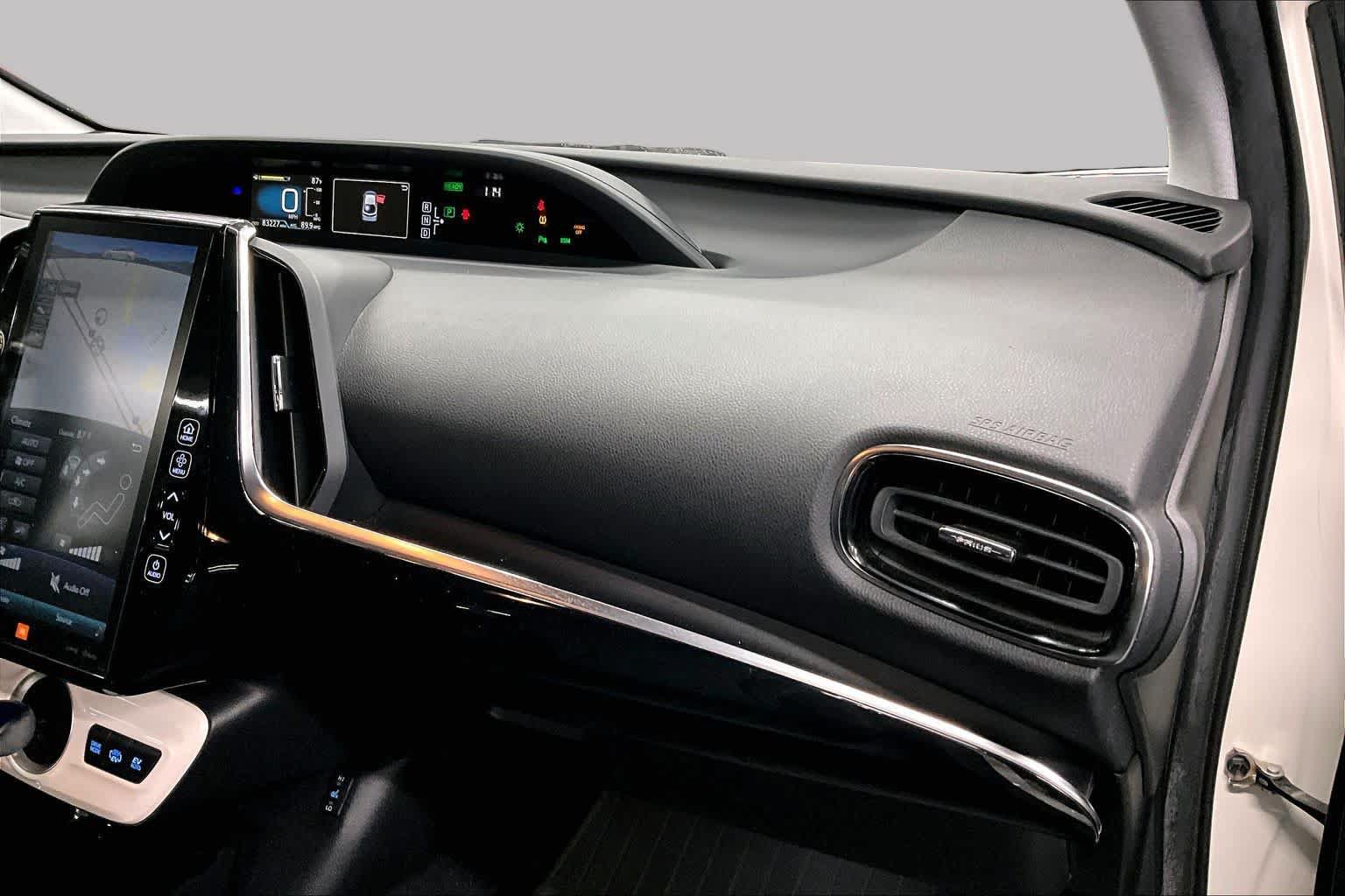 Used 2018 Toyota Prius Prime Advanced FWD image 18