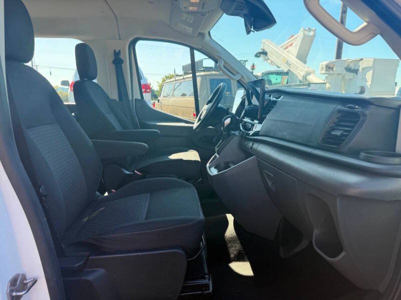 Used 2023 Ford Transit 350 XLT RWD image 18