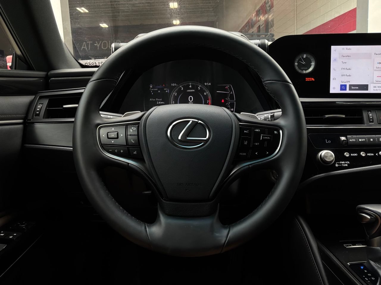 Used 2025 Lexus ES 350 w/ Accessory Package (Z1) FWD image 38