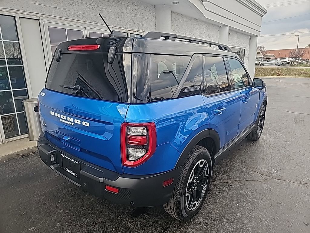Used 2025 Ford Bronco Sport Outer Banks w/ Outer Banks Tech Package+ AWD/4WD image 4