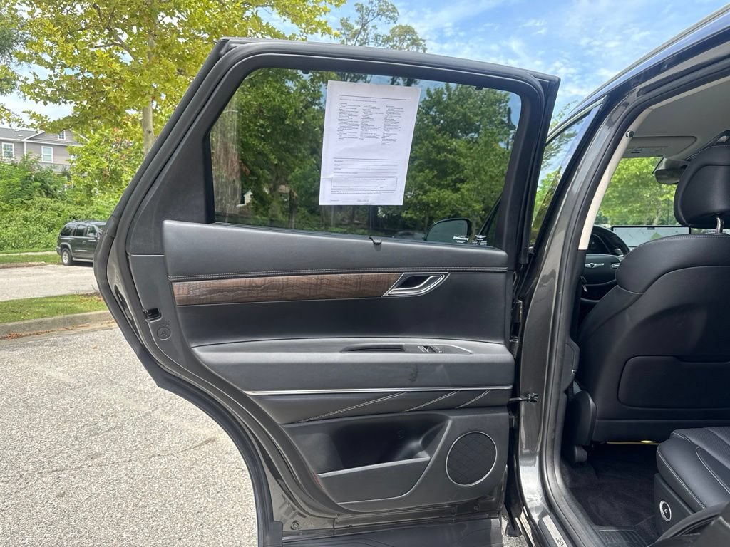 Certified 2024 Genesis GV80 2.5T AWD/4WD image 25