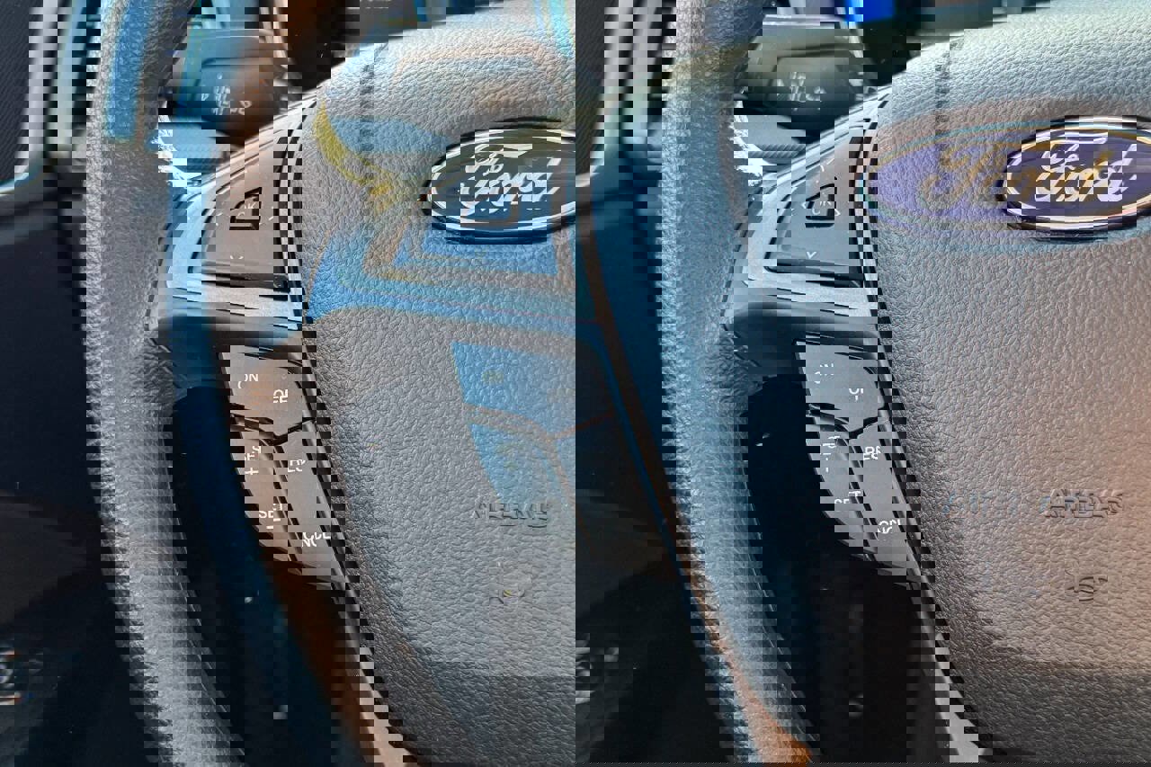 Used 2020 Ford Fusion SE image 24