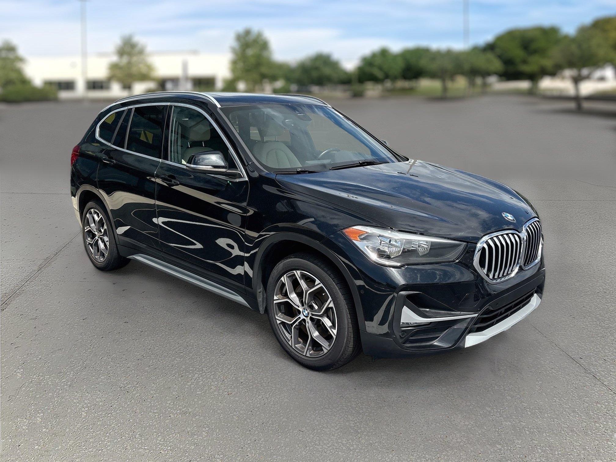 Used 2020 BMW X1 sDrive28i w/ Convenience Package FWD image 3