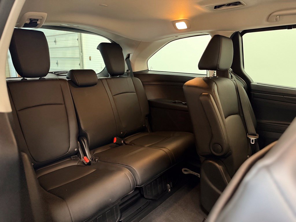 Used 2025 Honda Odyssey EX-L image 21