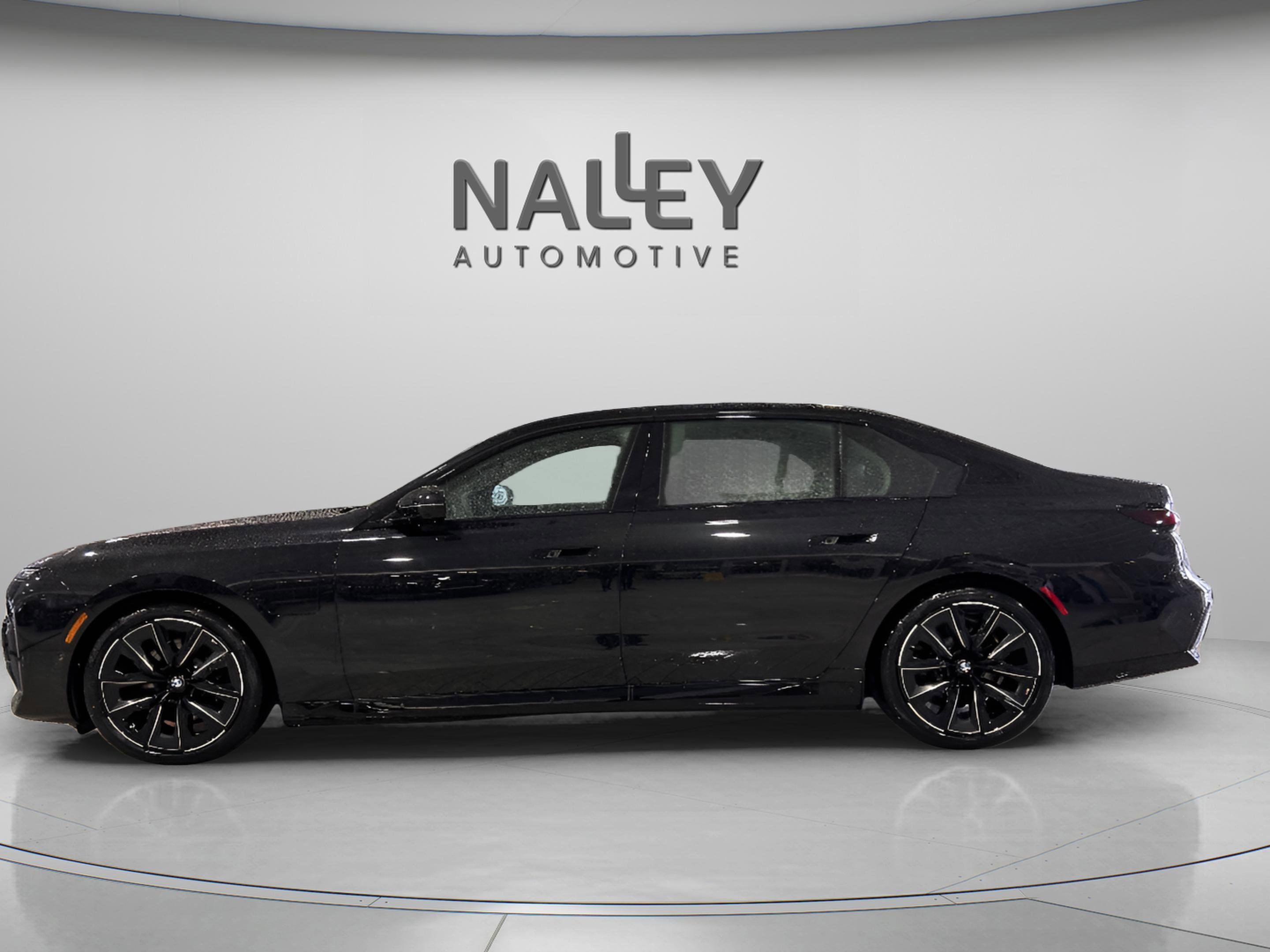 Used 2026 BMW 750e xDrive w/ Executive Package image 3