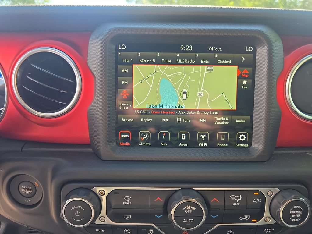 Used 2022 Jeep Gladiator Rubicon w/ LED Lighting Group AWD/4WD image 21