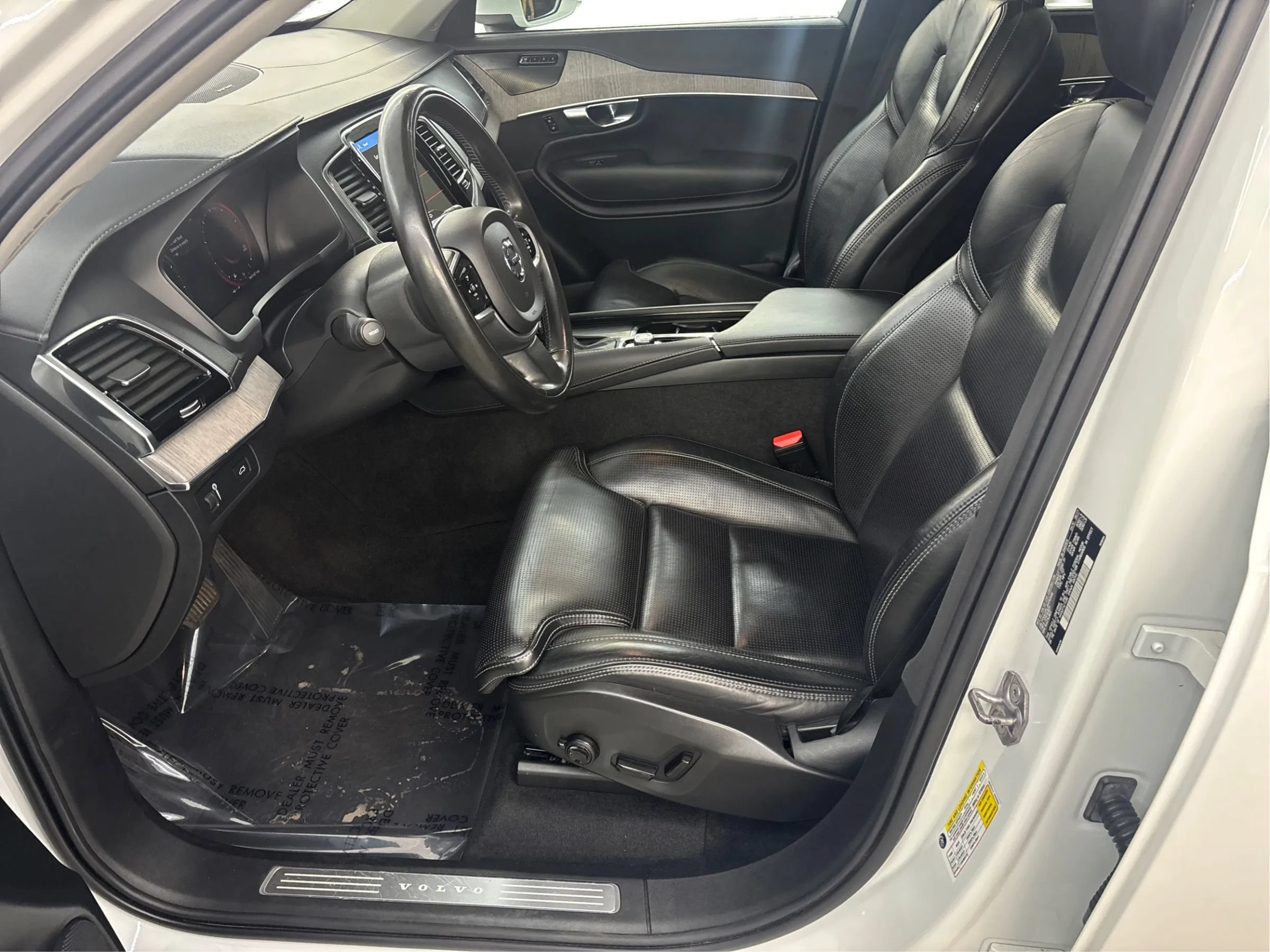 Used 2022 Volvo XC90 T6 Inscription w/ Protection Package Premier AWD/4WD image 13
