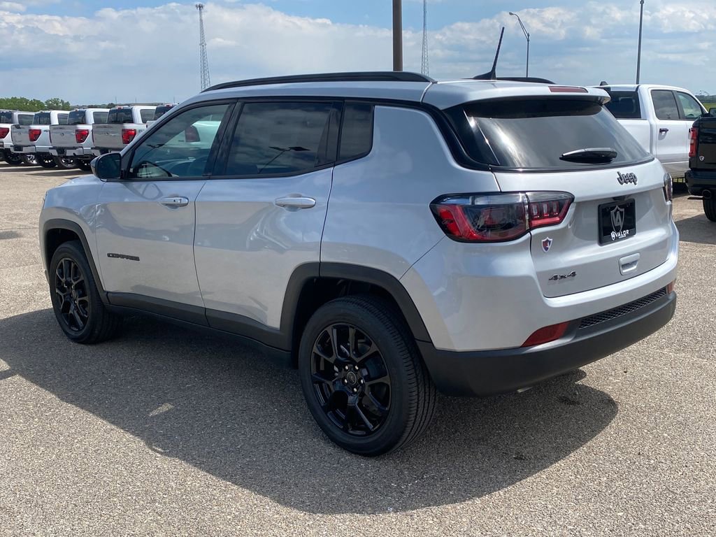 New 2026 Jeep Compass Latitude AWD/4WD image 4