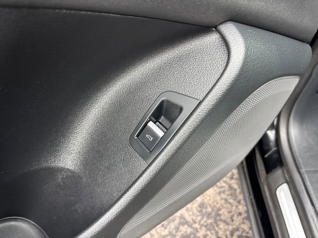 Used 2019 Audi Q8 Premium w/ Convenience Package AWD/4WD image 16