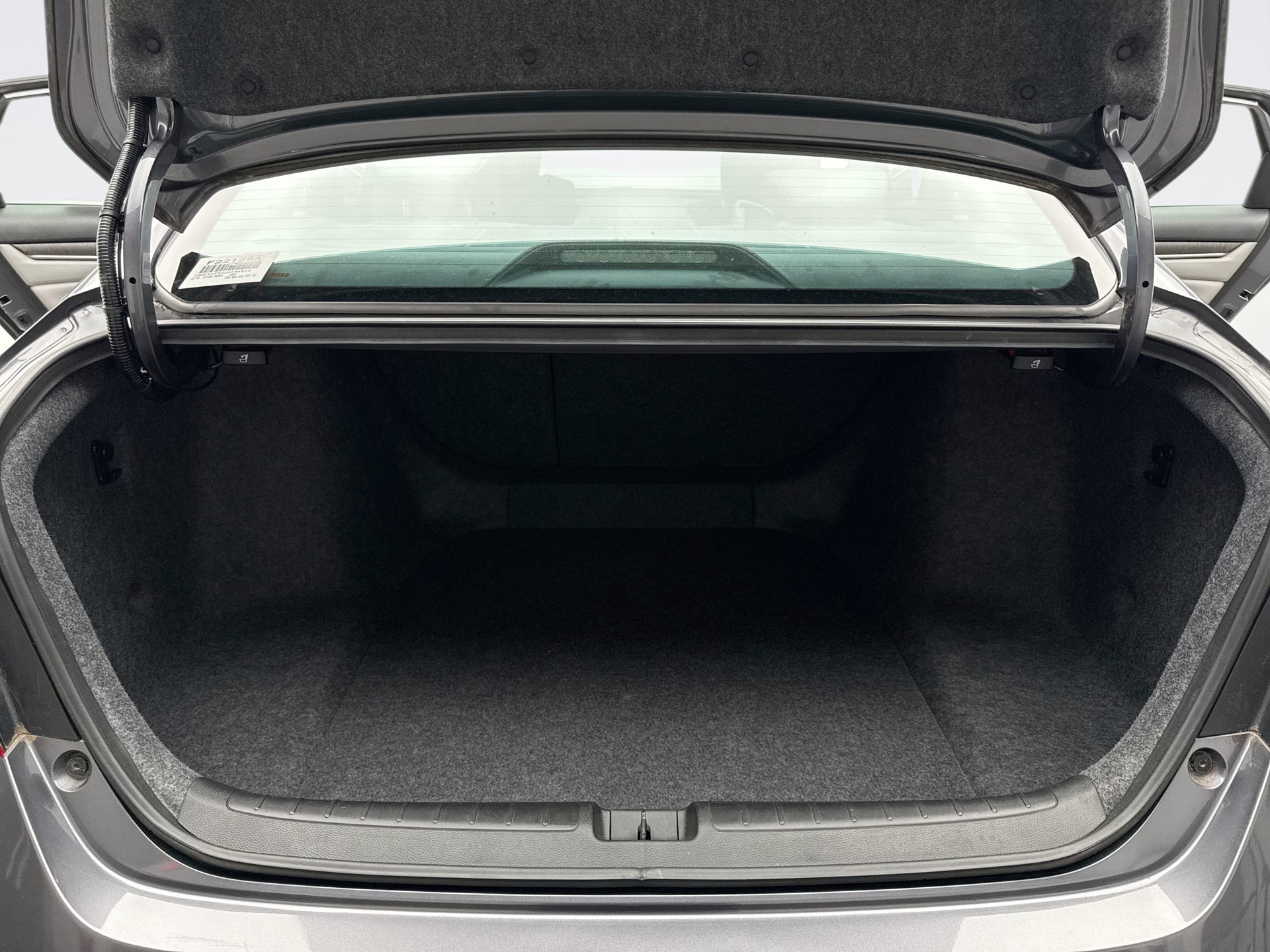 Used 2018 Honda Accord EX-L image 18