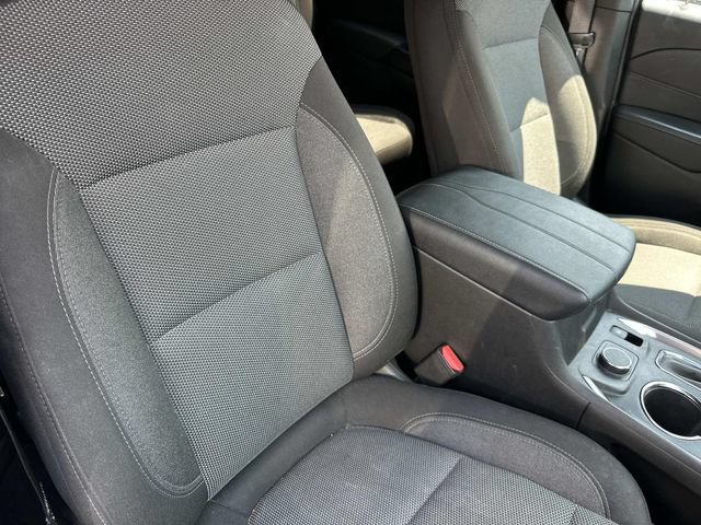 Used 2023 Chevrolet Traverse LT FWD image 6