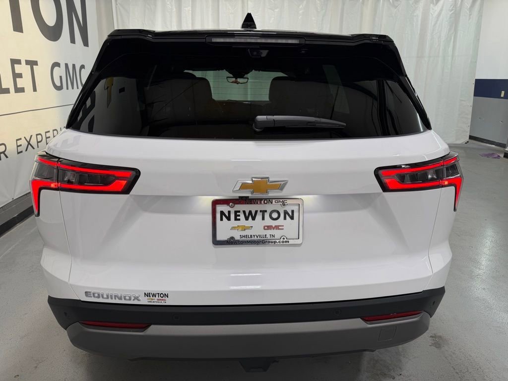 New 2026 Chevrolet Equinox LT FWD image 32