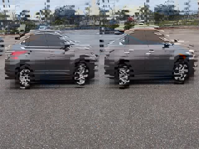 Used 2013 Nissan Altima 2.5 S image 9