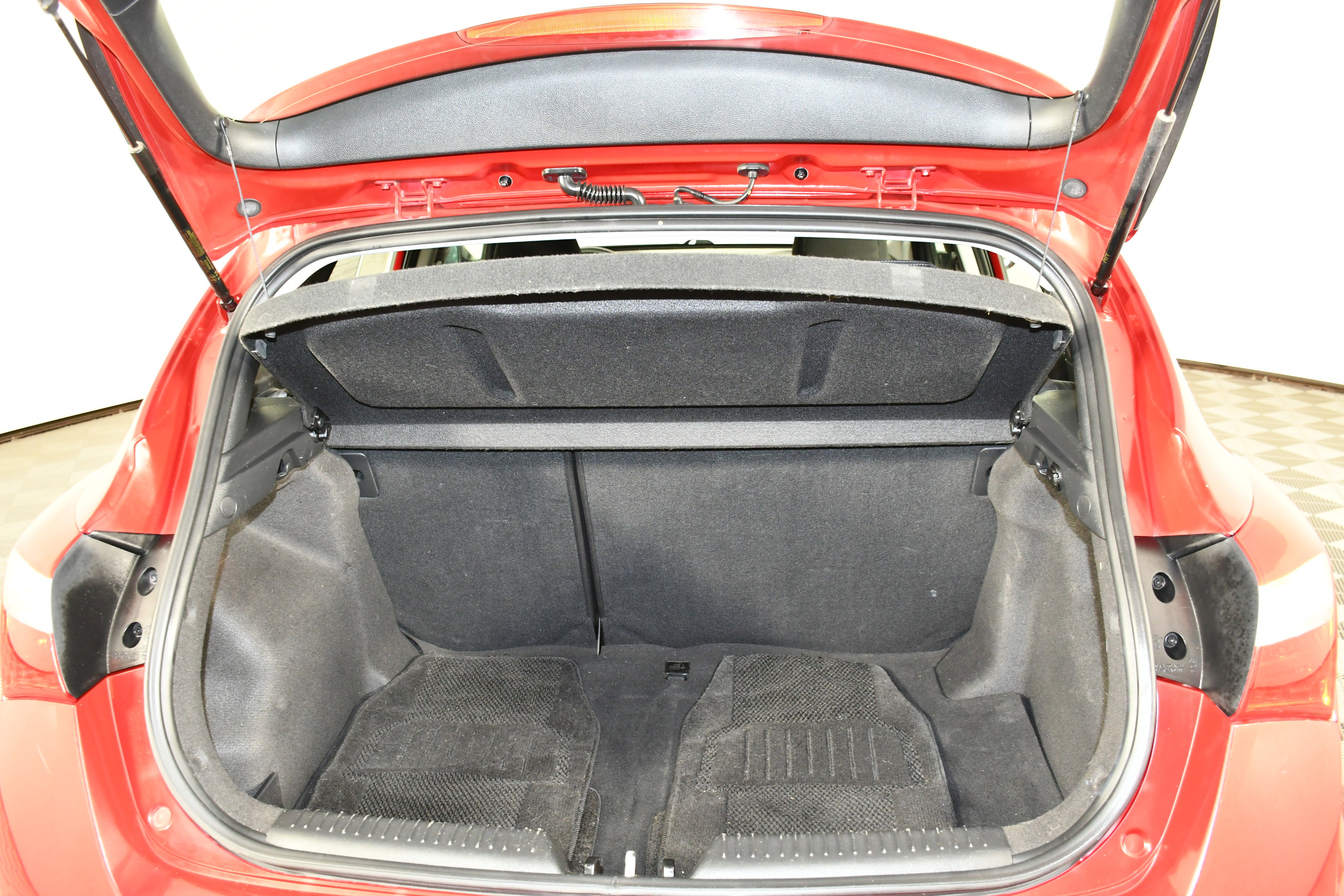 Used 2017 Hyundai Elantra GT image 44