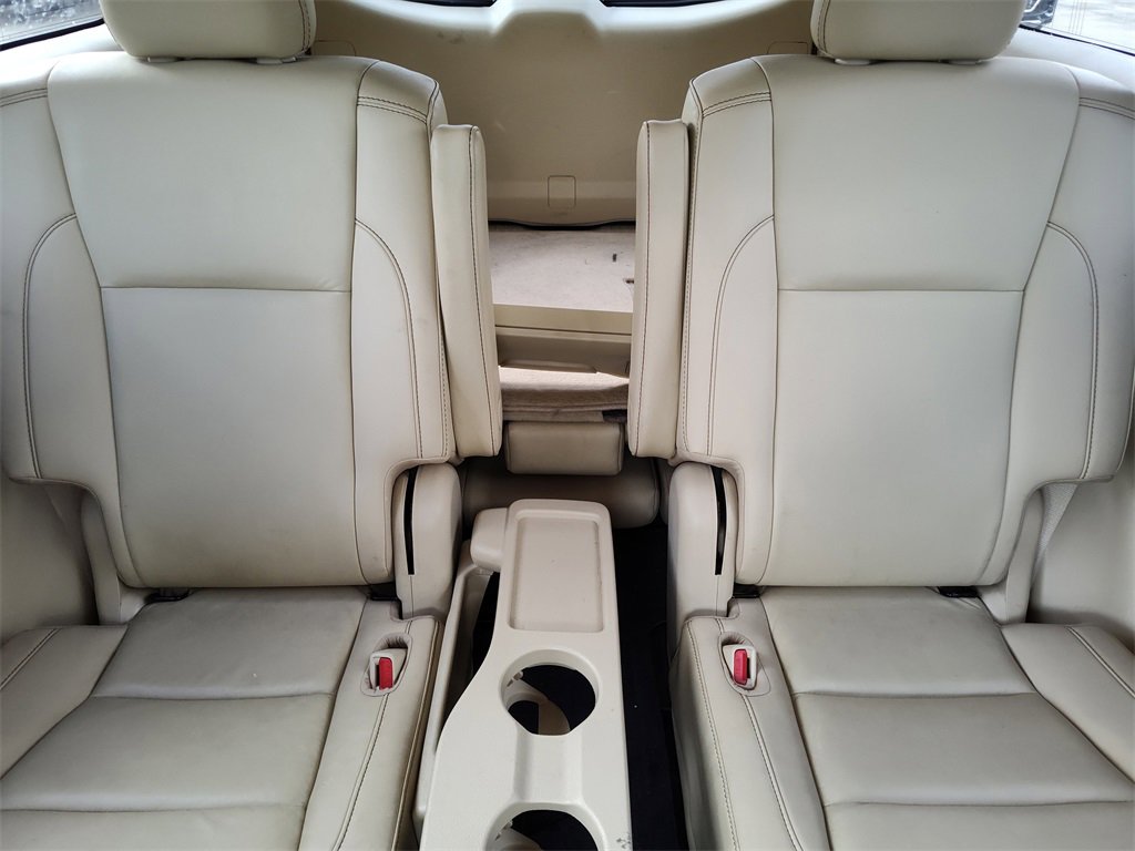 Used 2019 Toyota Highlander SE image 39